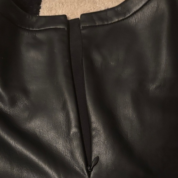 Boss Black Faux Leather Short Sleeve Top size 4 - Picture 3 of 7
